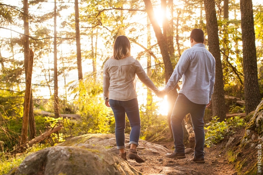 vancouver-engagement-photos-lighthouse-park